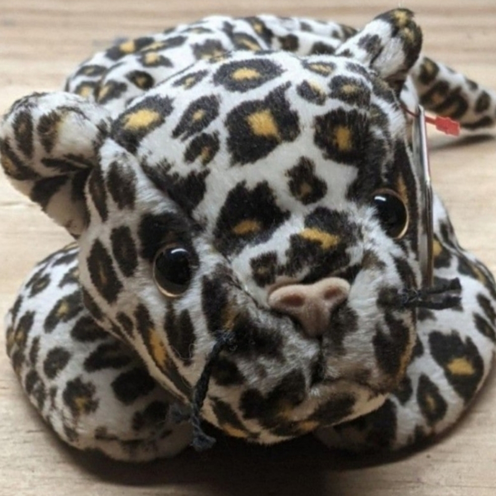 theTy Beanie Baby Heart Tag on Leopard-Print Plush